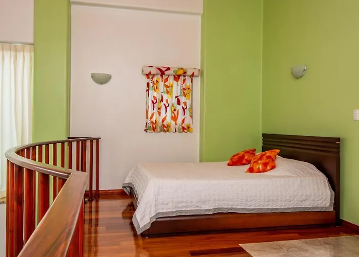 Arenal Aparthotel Naranjos Agrios